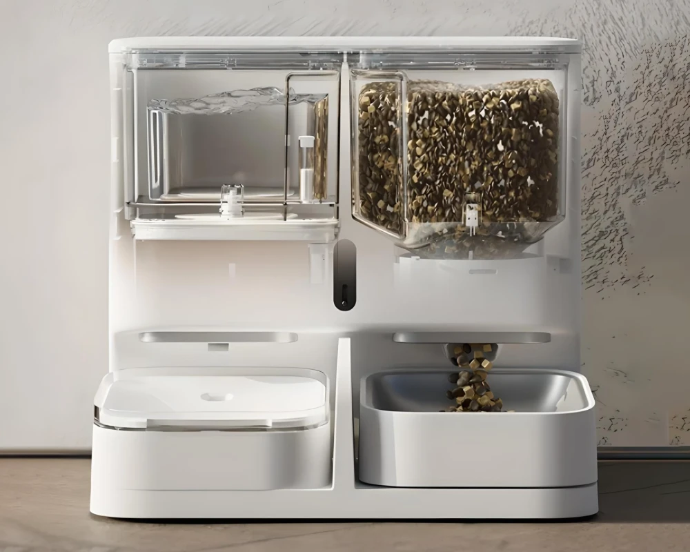 best cat feeder with camera